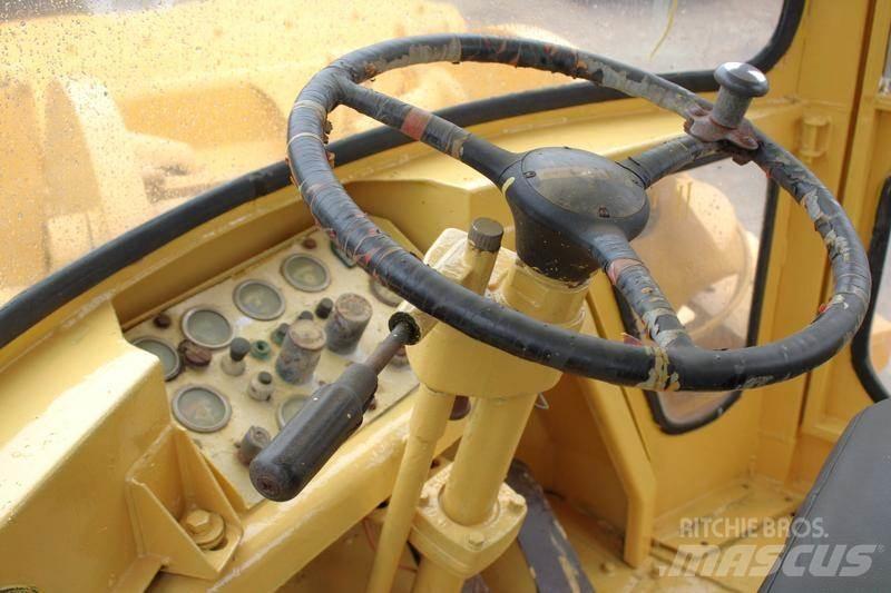 CAT 966 C Pale gommate