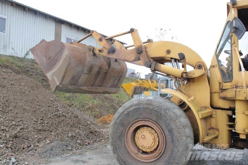 CAT 966 C Pale gommate