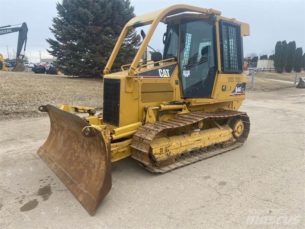 CAT D4G Dozer cingolati