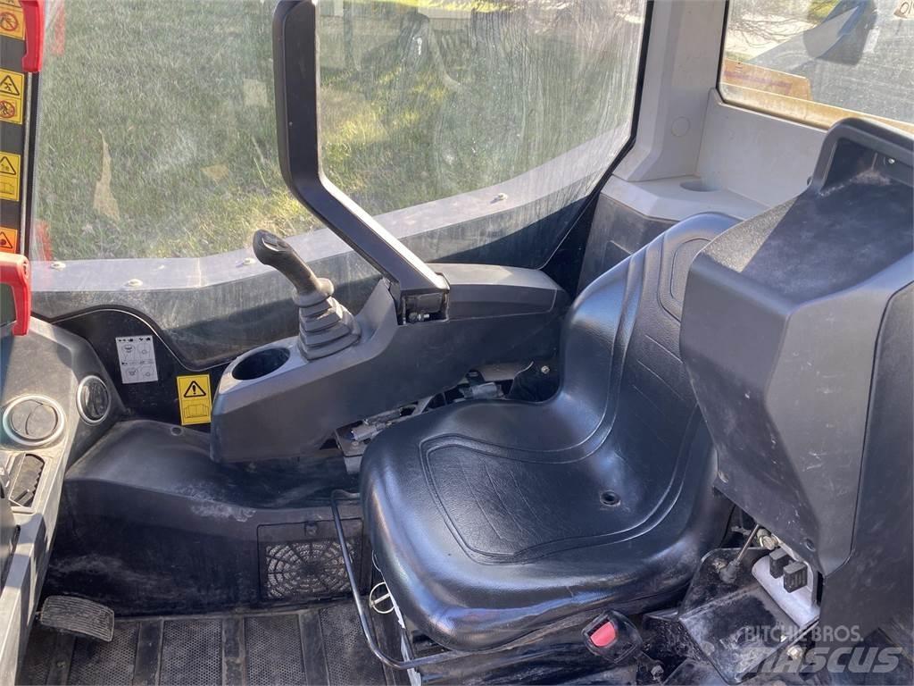 JCB 190 Mini Pale Gommate
