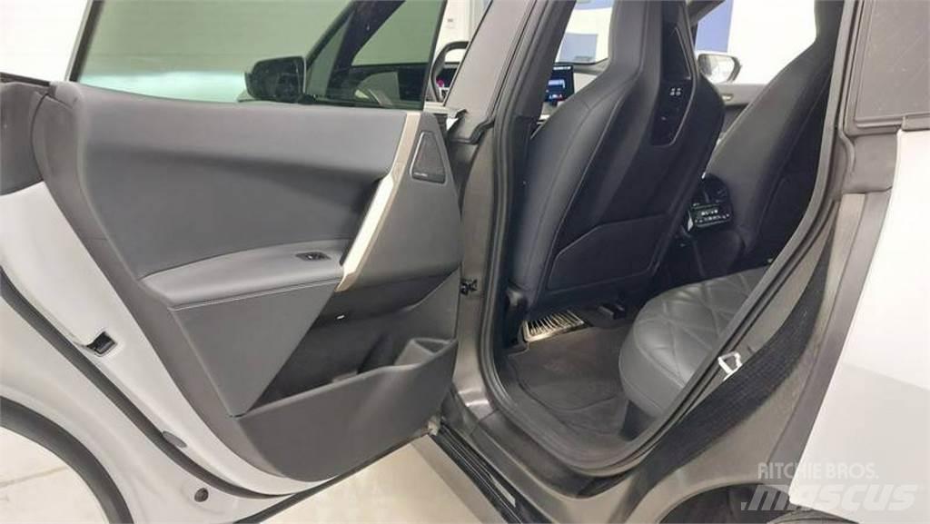 BMW iX Auto