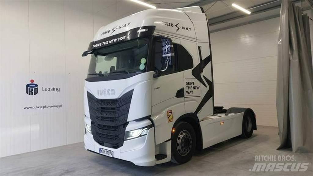 Iveco AS Motrici e Trattori Stradali