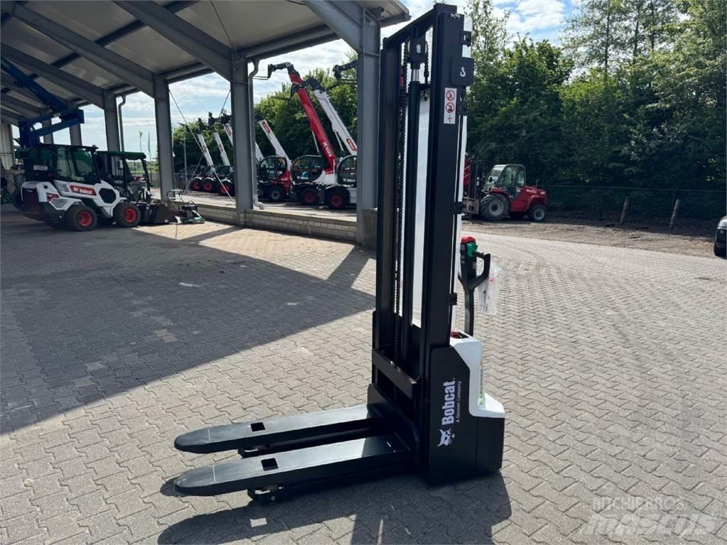 Bobcat LSM 12 N -7 Transpallet uomo a terra