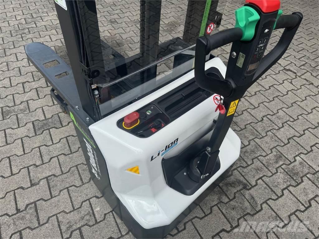 Bobcat LSM12N-7 i Transpallet uomo a terra