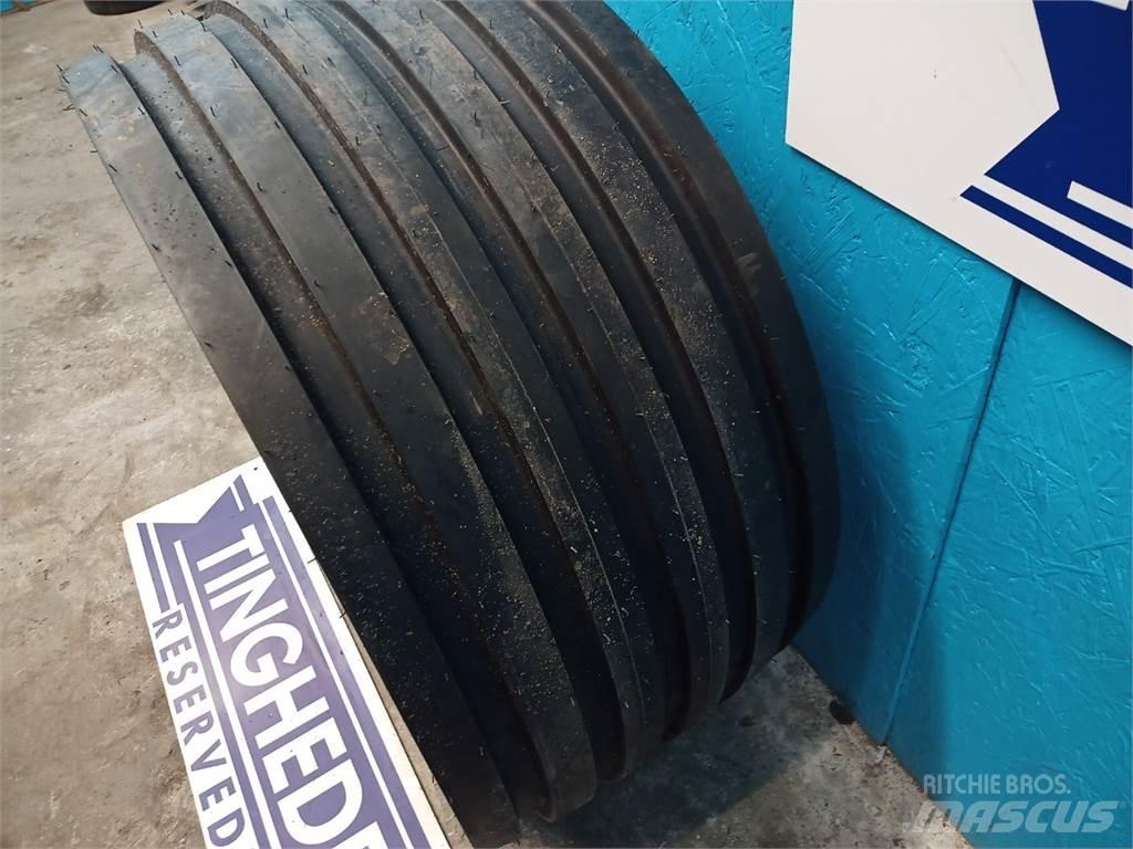  12 300/65-12 Pneumatici, ruote e cerchioni