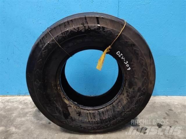  14 11L-14 Pneumatici, ruote e cerchioni