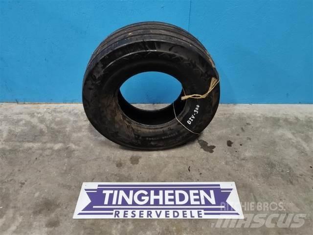  14 11L-14 Pneumatici, ruote e cerchioni