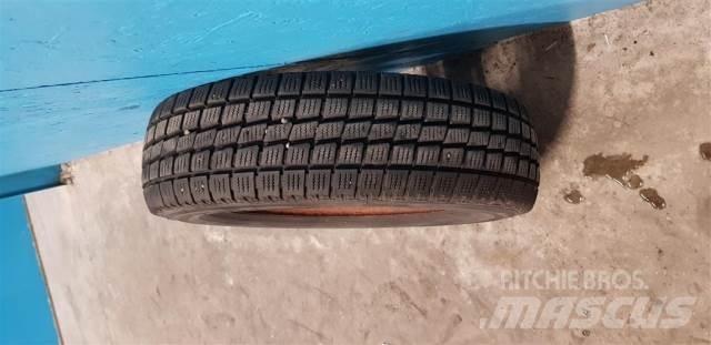  16 195/75R16 Pneumatici, ruote e cerchioni