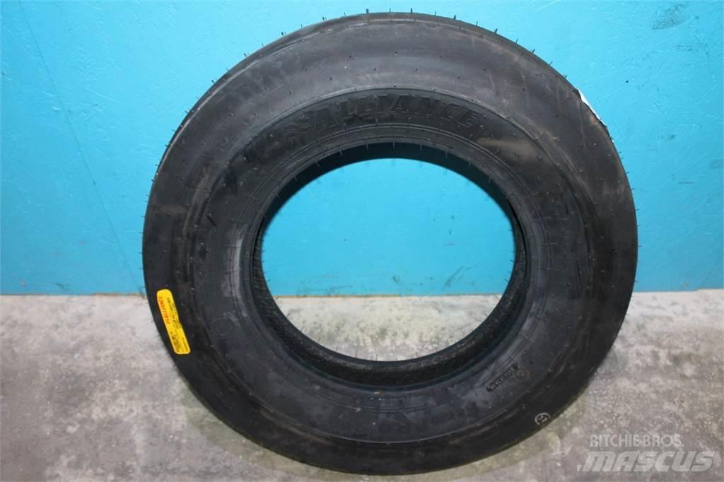  16 6.50-16 Pneumatici, ruote e cerchioni