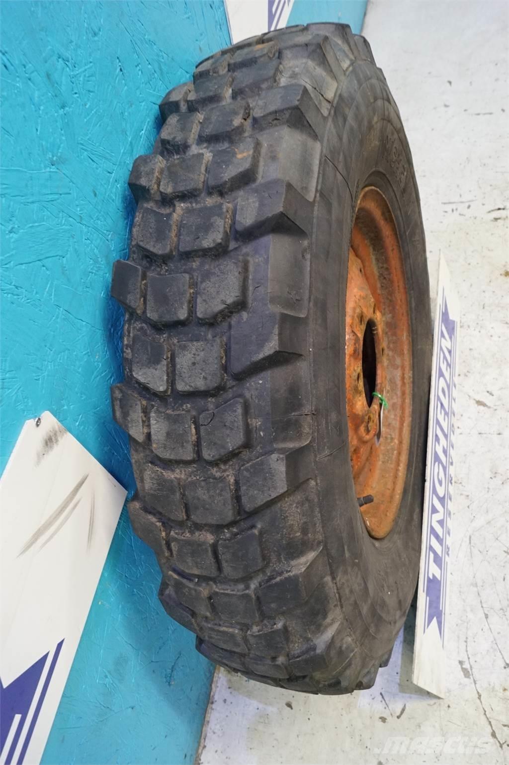  16 7.50R16 Pneumatici, ruote e cerchioni