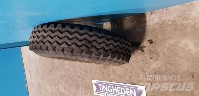  16 9.00R16 Pneumatici, ruote e cerchioni