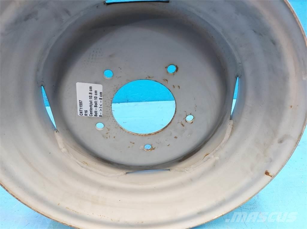  16 R16 Pneumatici, ruote e cerchioni