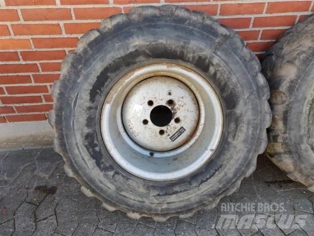  18 365/70R18 Pneumatici, ruote e cerchioni