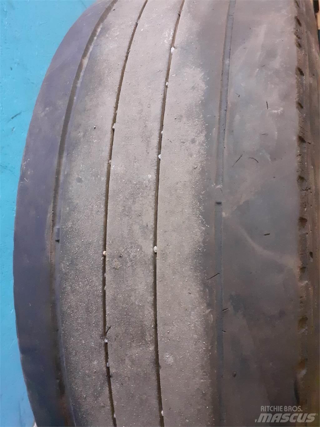  19.5 285/70R19.5 Pneumatici, ruote e cerchioni
