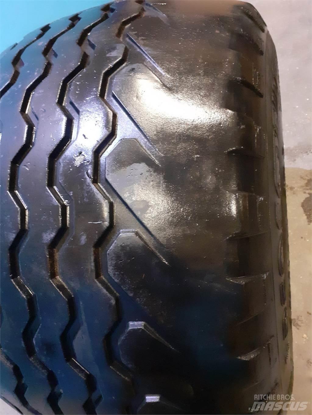  22.5 700/45-22,5 Pneumatici, ruote e cerchioni