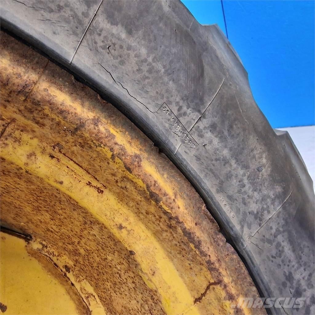  24 16.9R24 Pneumatici, ruote e cerchioni