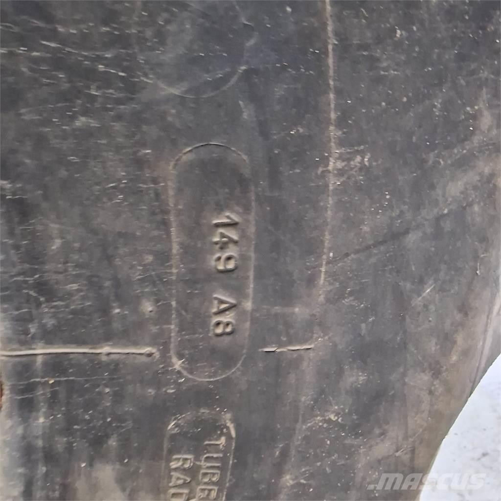  24 19.5 LR 24 Pneumatici, ruote e cerchioni