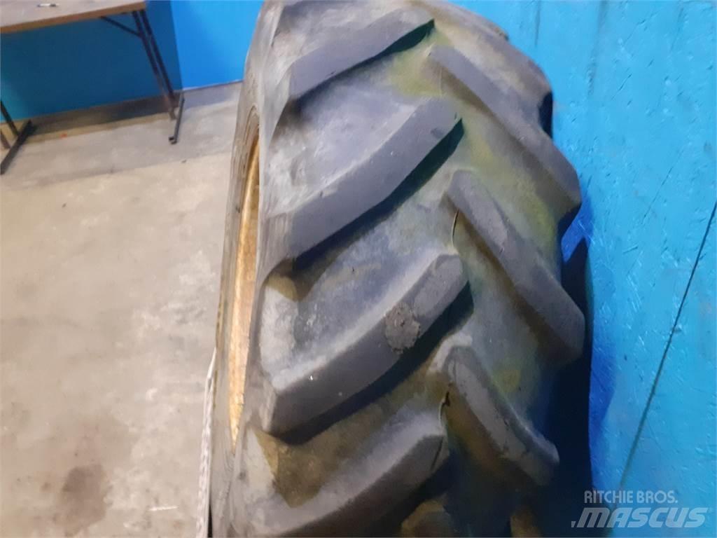  24 460/70R24 Pneumatici, ruote e cerchioni