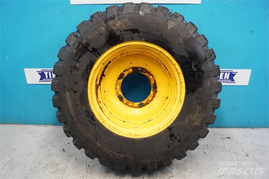  28 440/80R28 Pneumatici, ruote e cerchioni