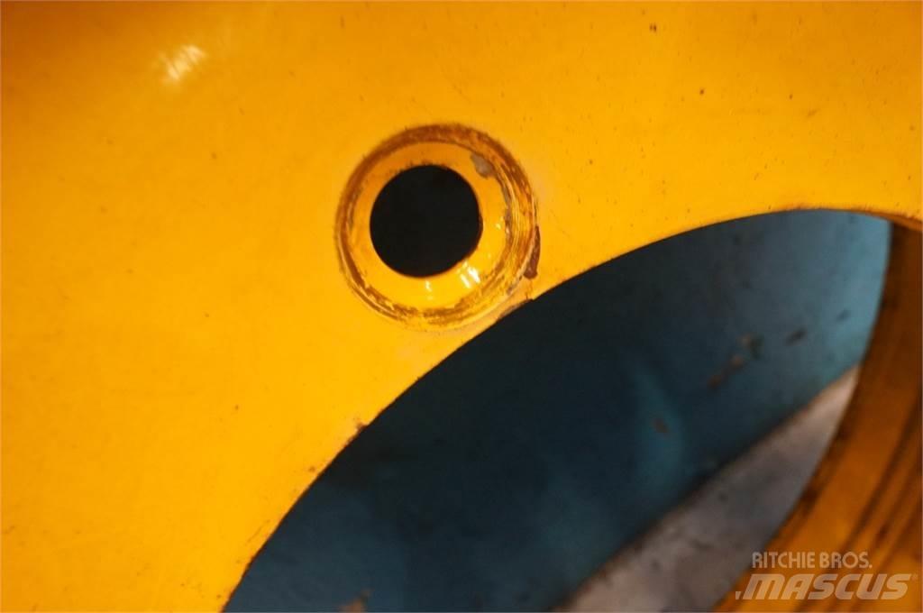  28 440/80R28 Pneumatici, ruote e cerchioni