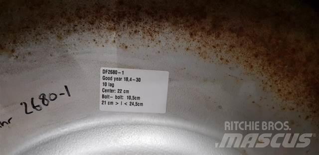  30 18.4-30 Pneumatici, ruote e cerchioni