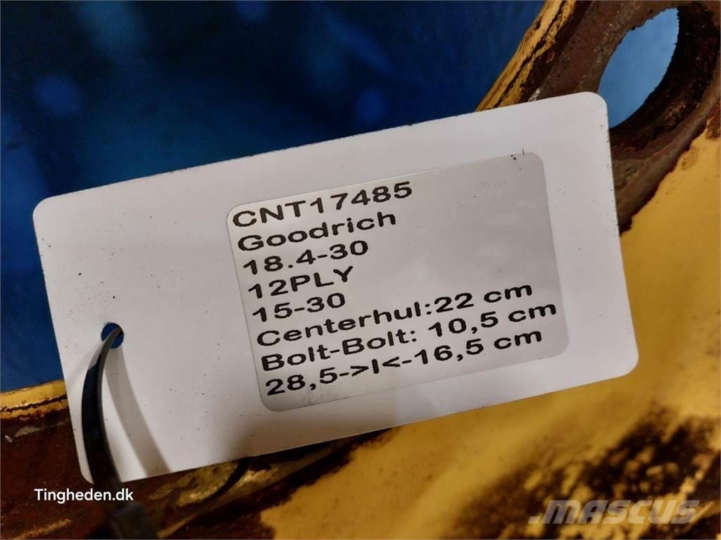  30 18.4-30 Pneumatici, ruote e cerchioni