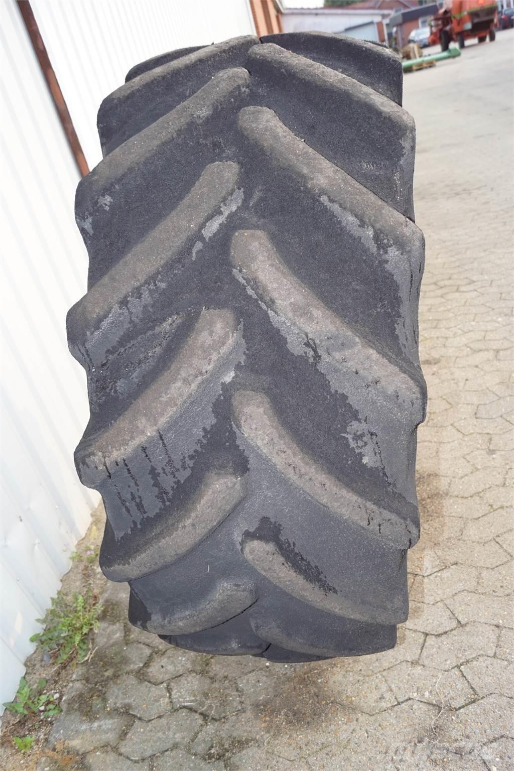  30 540/65R30 Pneumatici, ruote e cerchioni