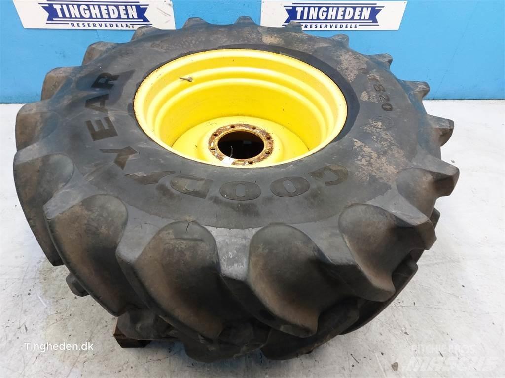  32 650/75 R32 Pneumatici, ruote e cerchioni