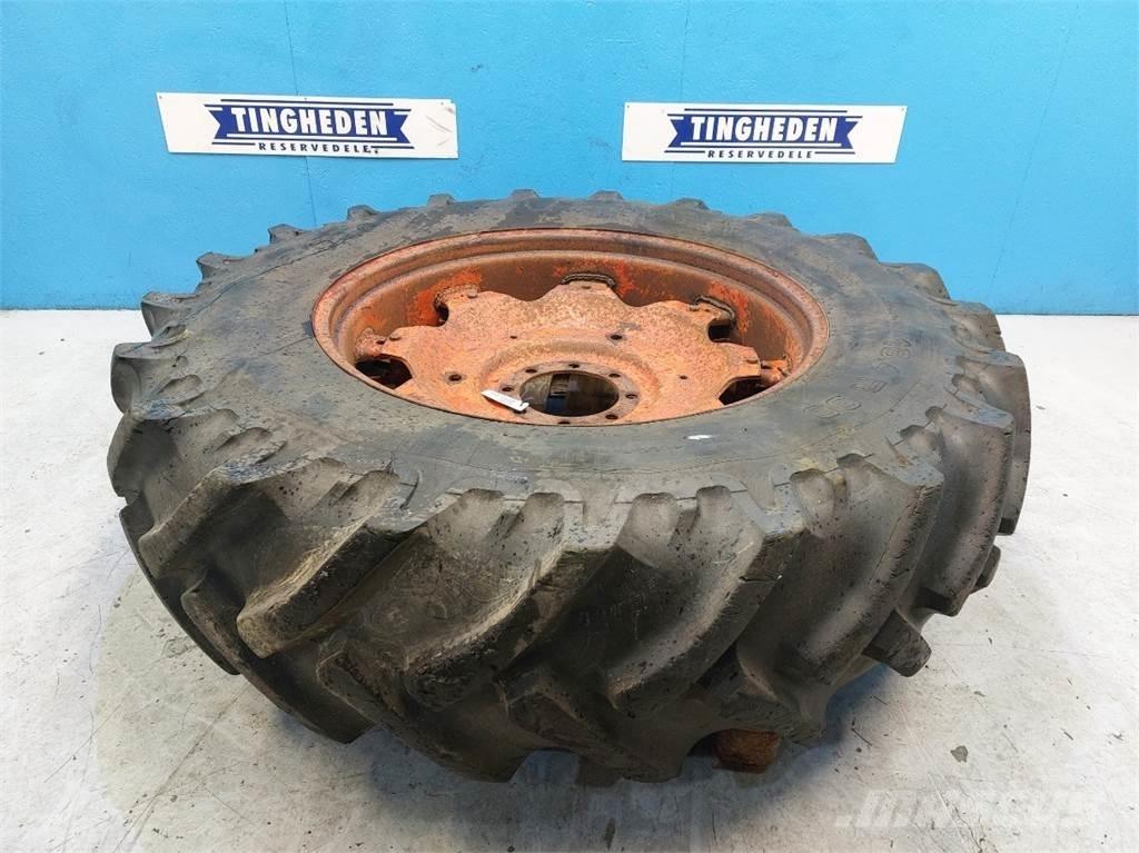  38 18.4 R38 Pneumatici, ruote e cerchioni