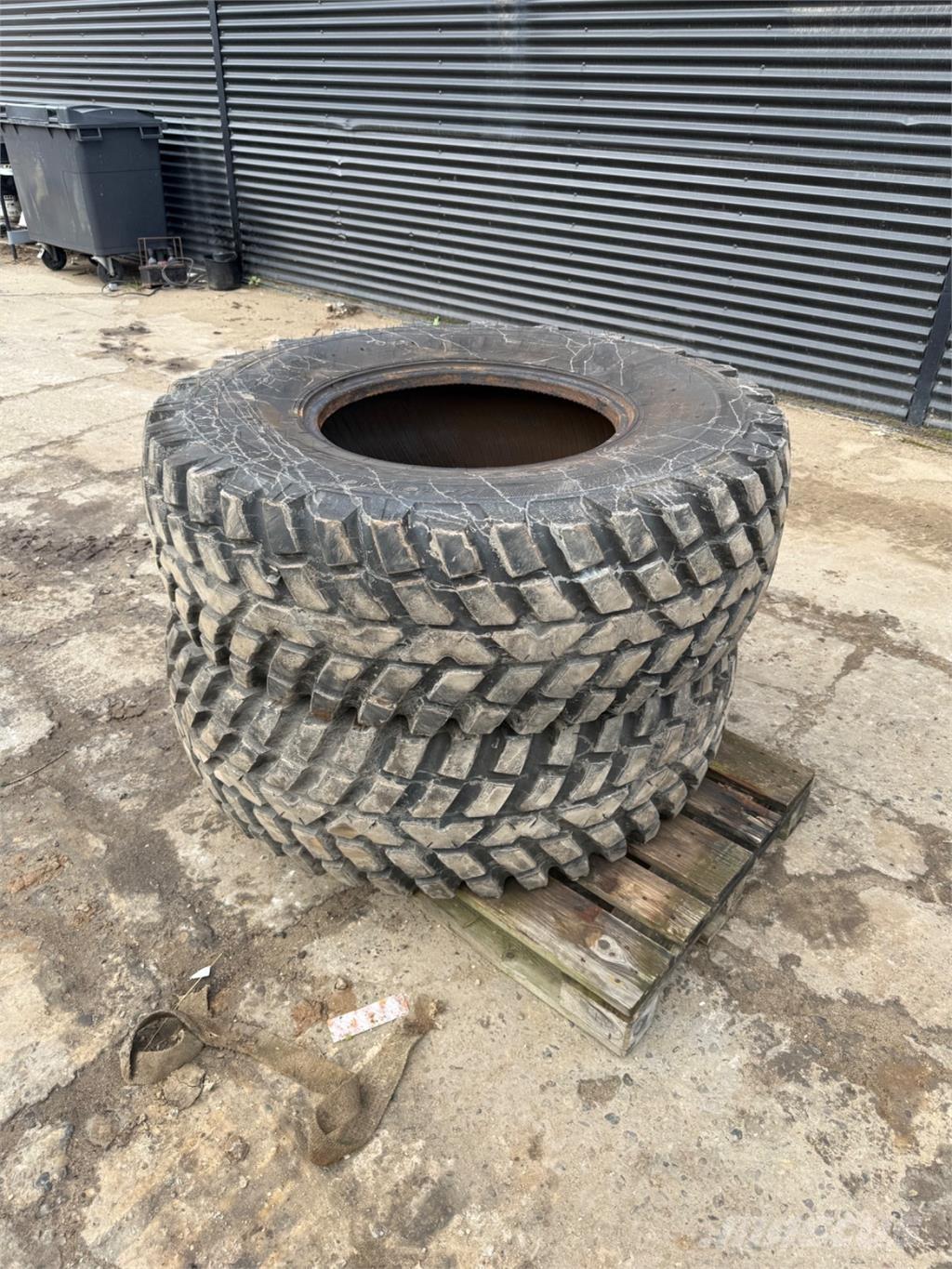  440/80-24 Pneumatici, ruote e cerchioni