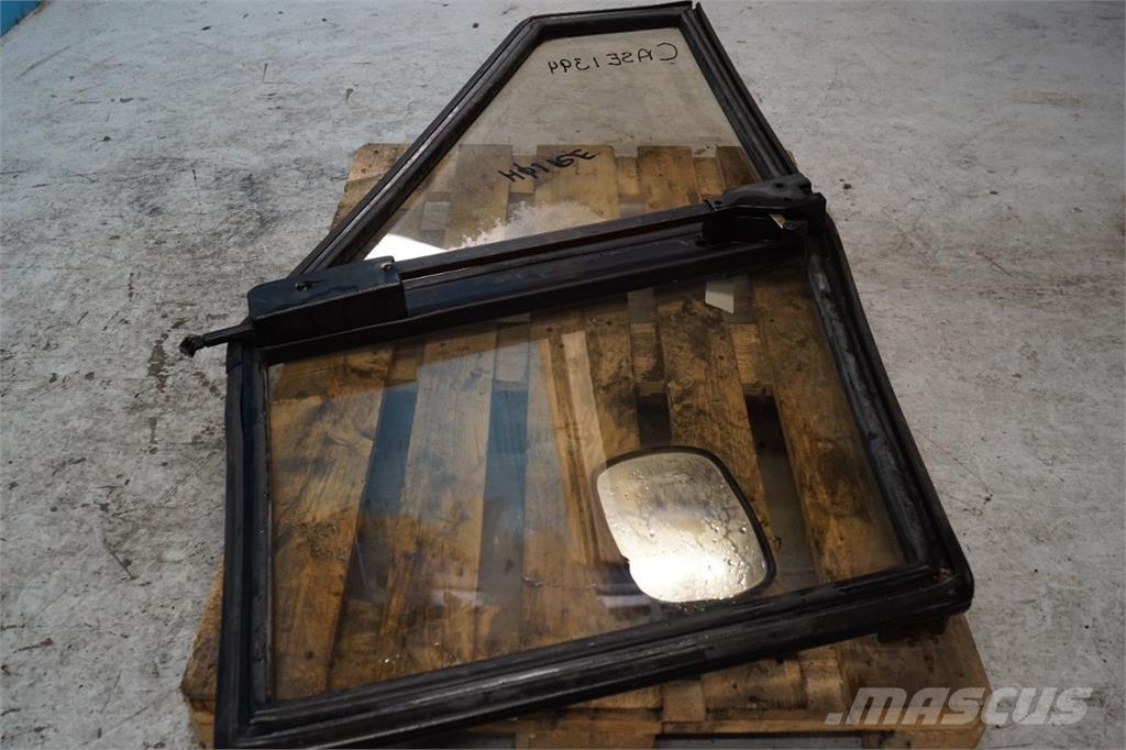 CASE 1394 Cabine e interni