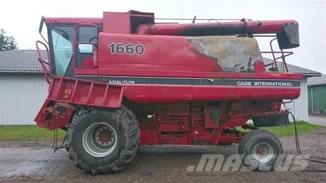 CASE 1660 Mietitrebbiatrici