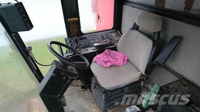 CASE 1660 Mietitrebbiatrici