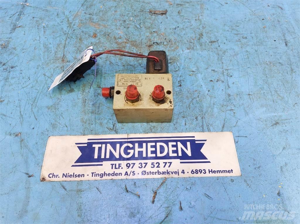 CASE 580 SLE Componenti elettroniche