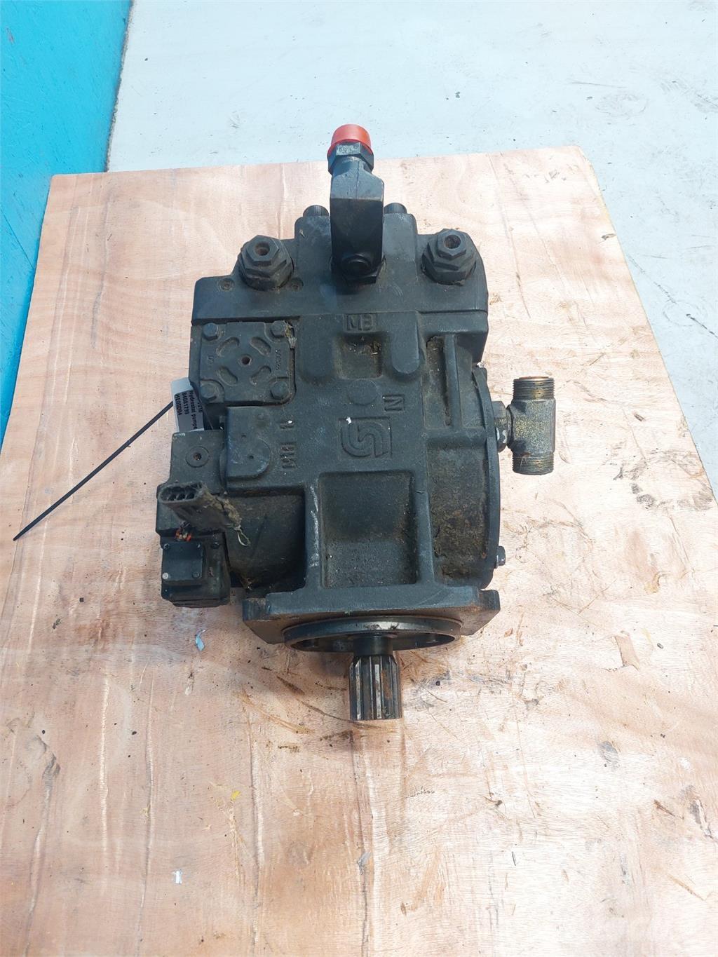 CASE 7010 Componenti idrauliche