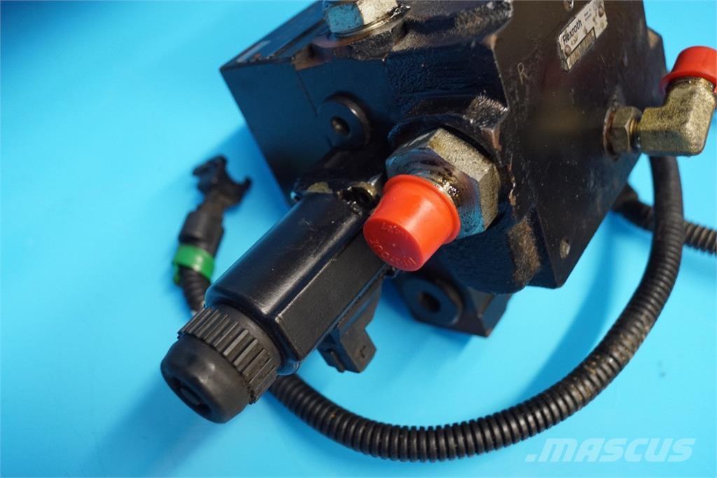 CASE 8010 Componenti idrauliche