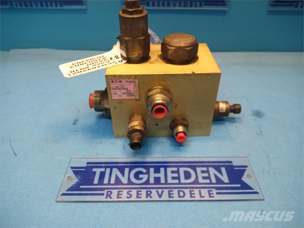 CASE 8010 Componenti idrauliche