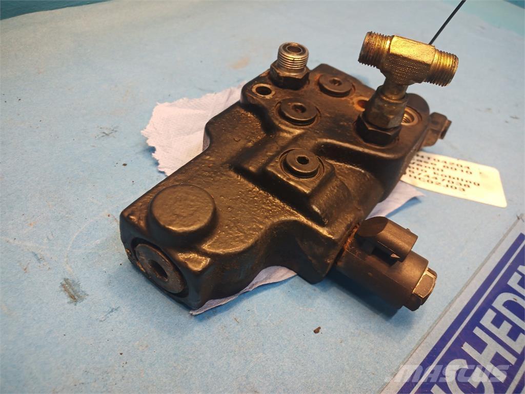 CASE 8010 Componenti idrauliche