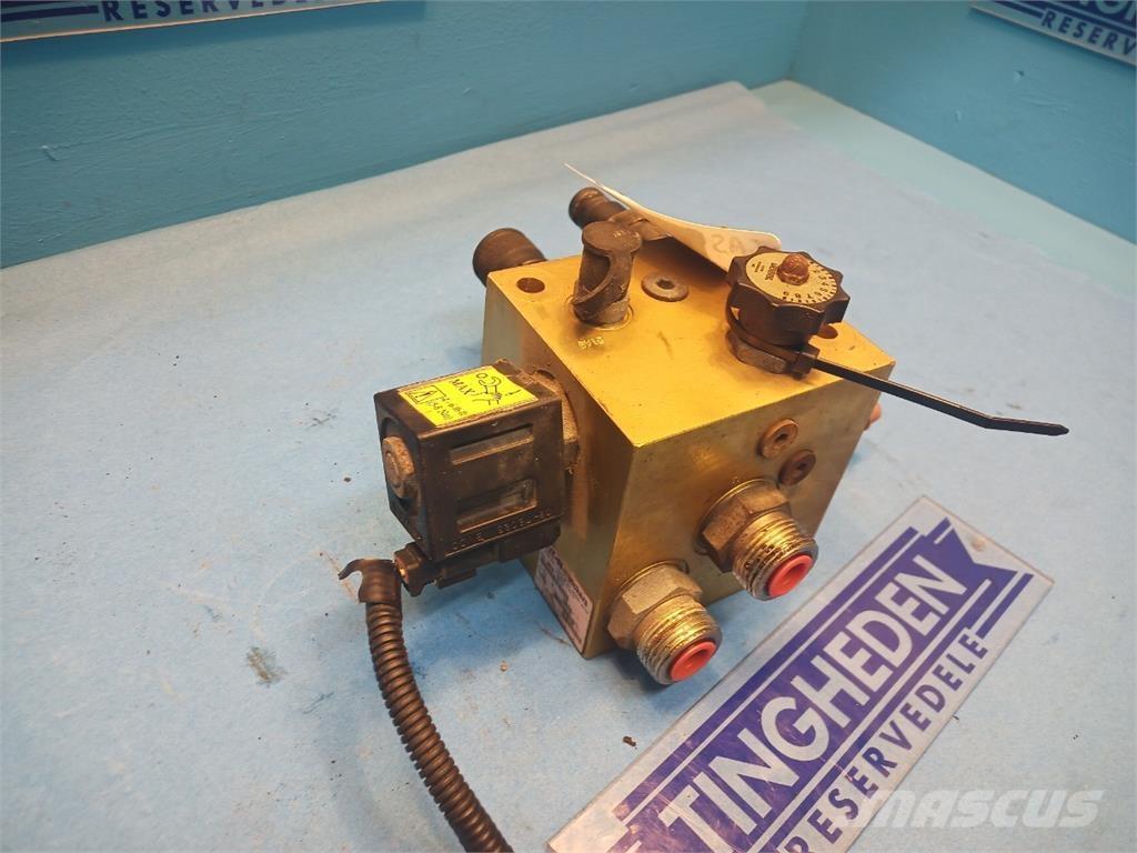 CASE 8010 Componenti idrauliche