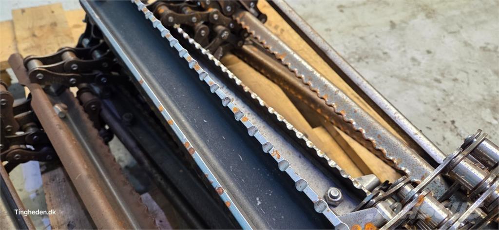 CASE 8010 Accessori per mietitrebbiatrici