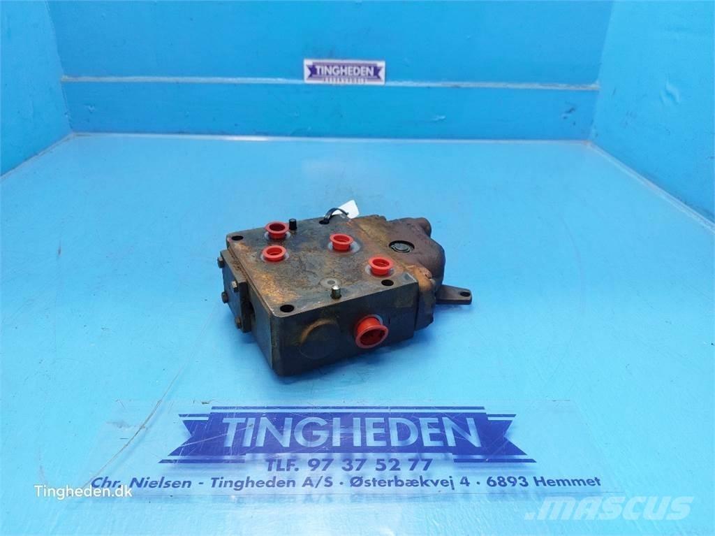 CASE 844XL Componenti idrauliche