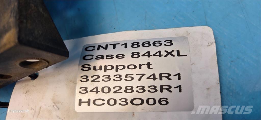 CASE 844XL Cabine e interni