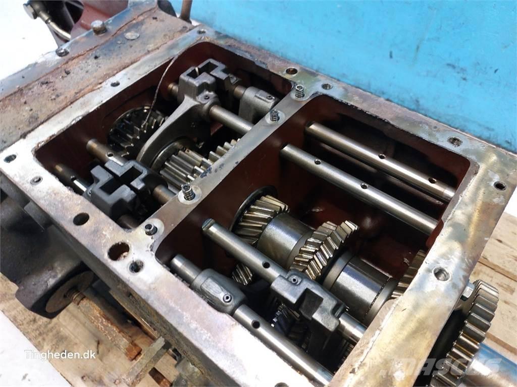 CASE Farmall 95A Trasmissione