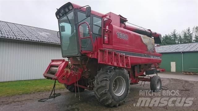 Case IH 1660 Mietitrebbiatrici