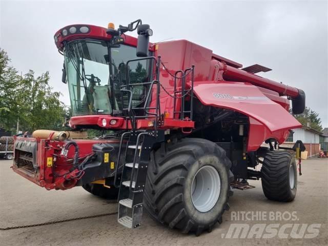 Case IH 8010 Mietitrebbiatrici