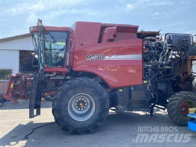 Case IH 9230 Mietitrebbiatrici