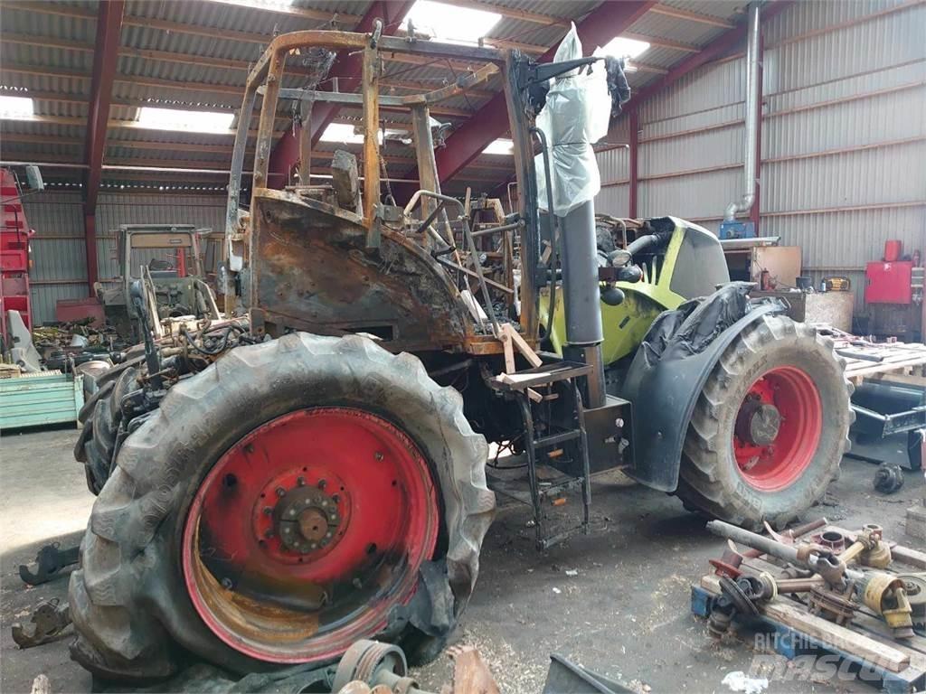 CLAAS Axion 840 Trattori