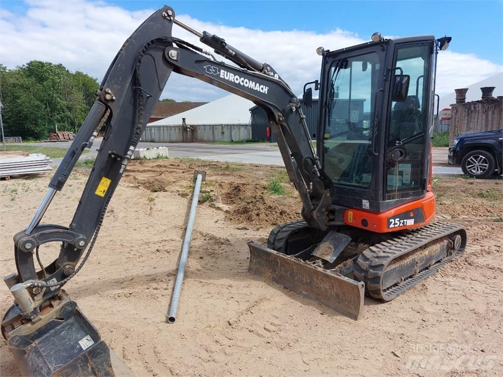 Eurocomach 25ZT Miniescavatori