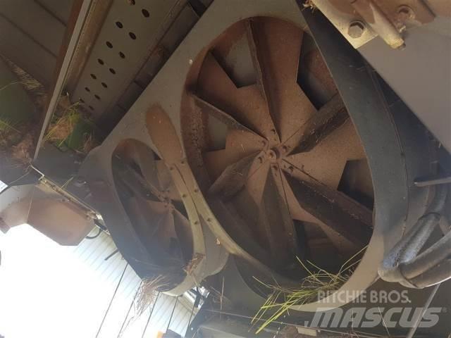 Fendt 8300 Accessori per mietitrebbiatrici