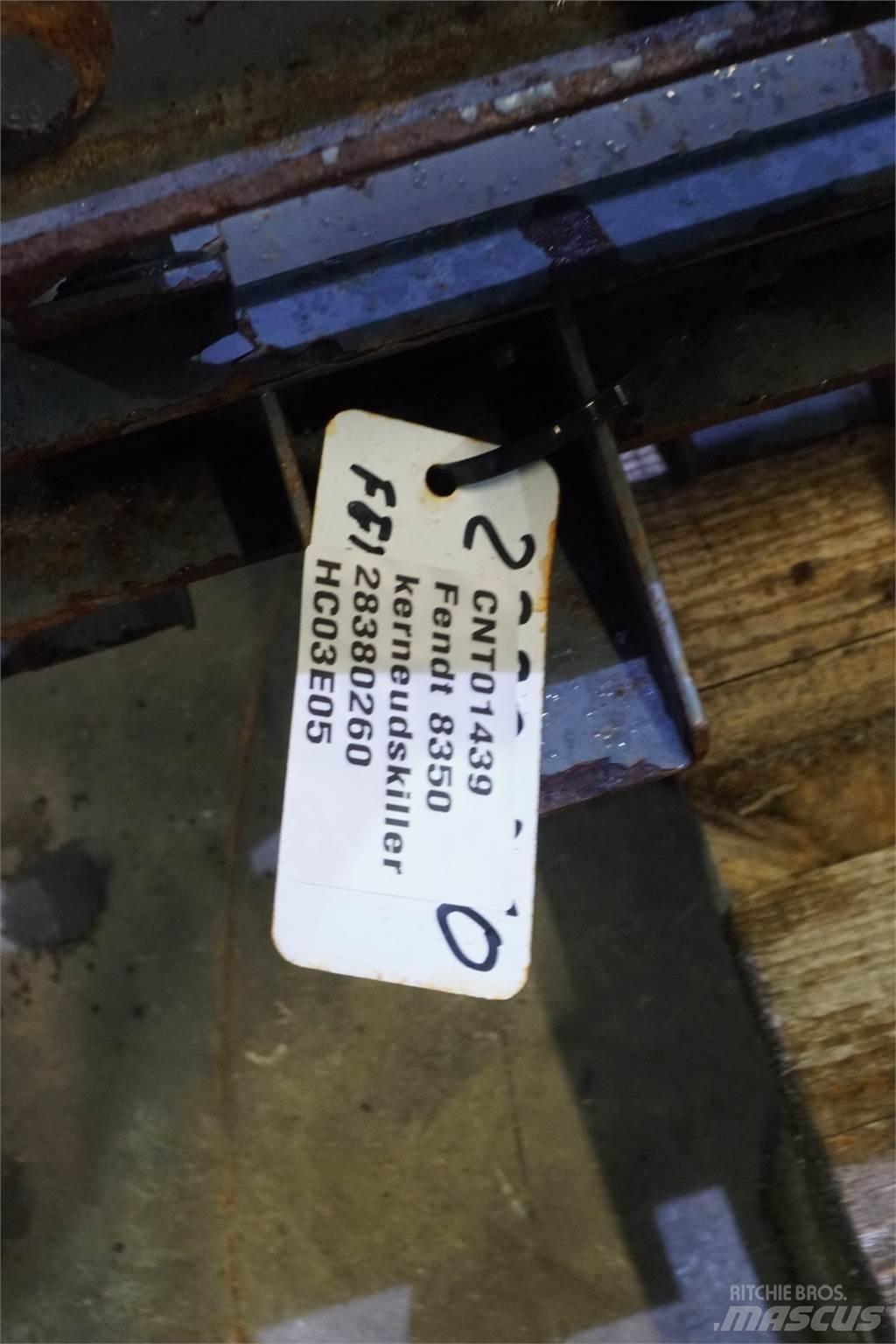 Fendt 8350 Accessori per mietitrebbiatrici